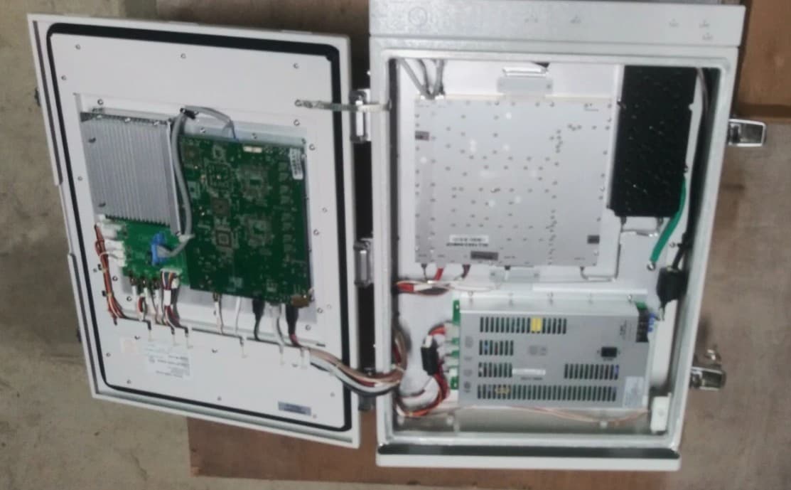 Conexus Solutions, Inc. CWFEW19AC15W01 - Efemto, 15w Power Amplifier, Outdoor Enclosure, Psu And Rf Filter