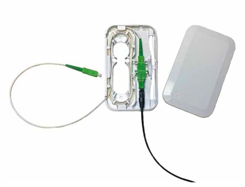 414-units min. Thomason Broadband Supply  Termination Box Fiber Optics , Ftth, Wall Mount Face Plate W/ Cover, 1 Sc Adapter, 3.5"x5.8"x0.6" Mounts To Standard Single Bang Outlet - FOTB-FTTH-8008S-1SCWM