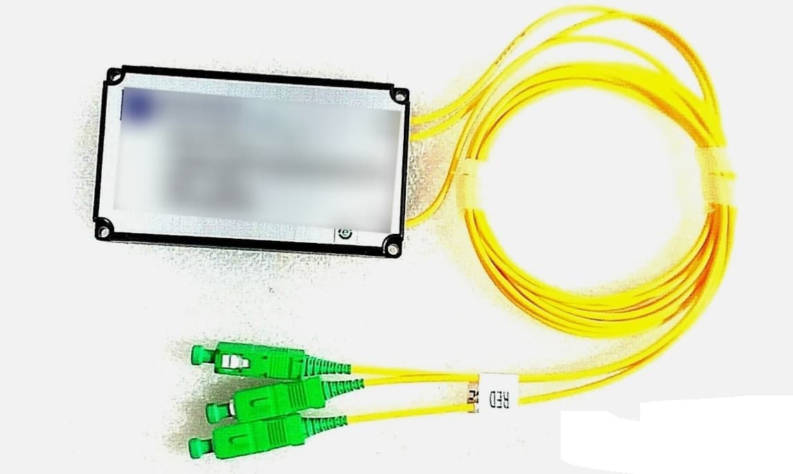 7-units min. CommScope OP95F1SCF17R2AS  Redreflect 1523.51542.5 & 1568.41617.5nm Dwdm 4462,bluetransmit 1545.71565.1nm Dwdm 1839. Single Packaged Filter For Combining And Separating. Ruggedized Packaging With 1 Meter Pigtails Of 2 Mm Buffered Fiber With Sc/apc Connectors. - OP95F1S-CF-1-7-R2-AS