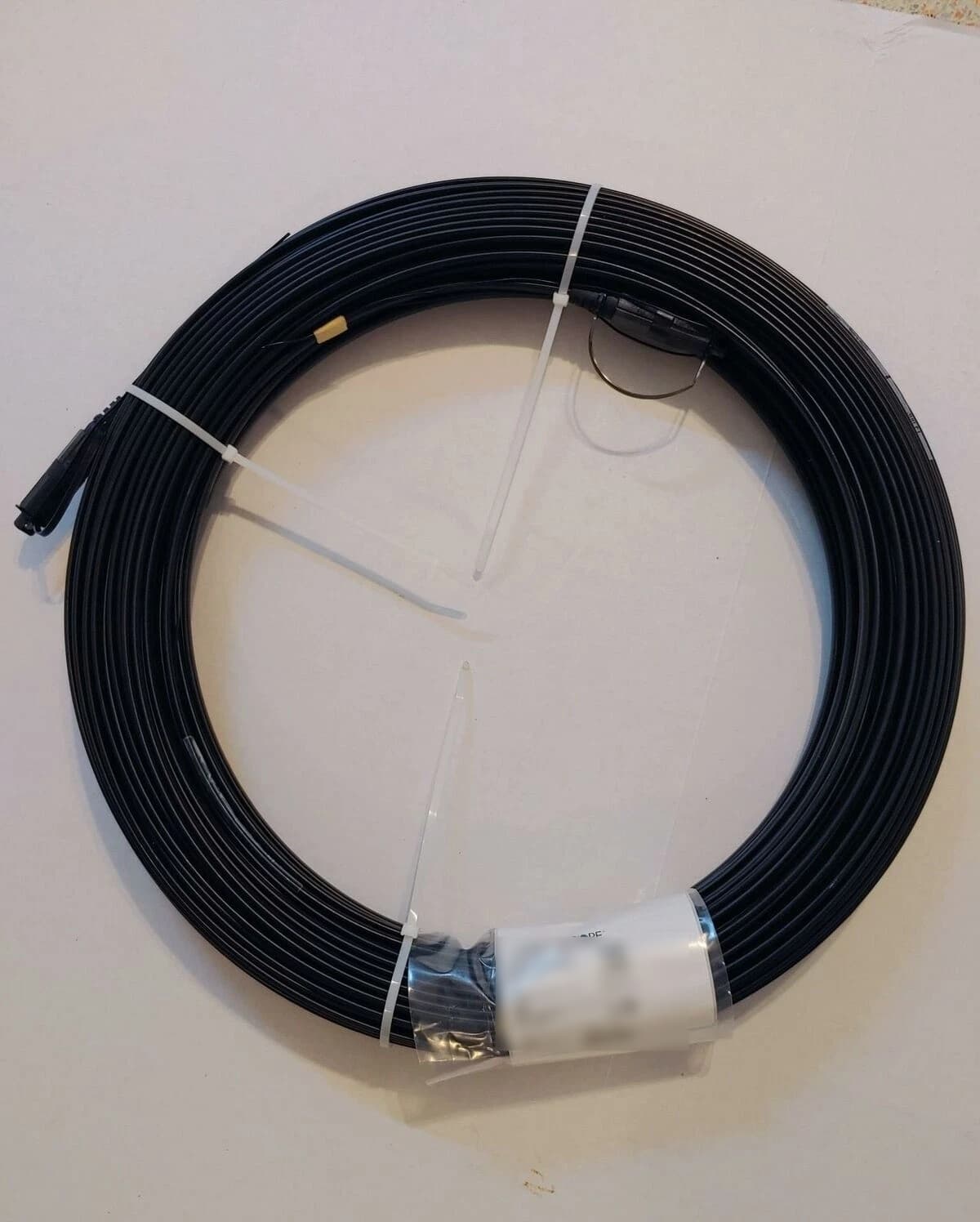 CommScope FHD-MM1D-0800F - Sc/apc To Sc/apc With Pulling Sock Short Boot Drop Cbl 1 Rbr Fiber Buried Flat Drop Universal Toneable 800ft